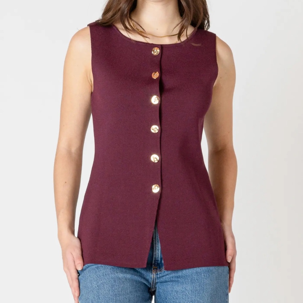 NY COLLECTION- NWT Burgundy Sleeveless Button-Front Top